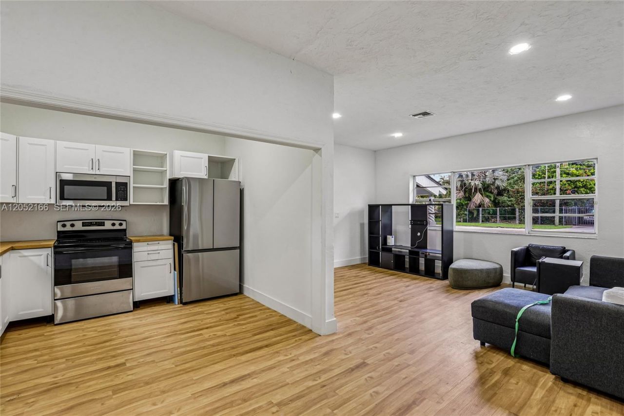 130 NW 85th St , Unit --, Miami, FL 33150 Photo