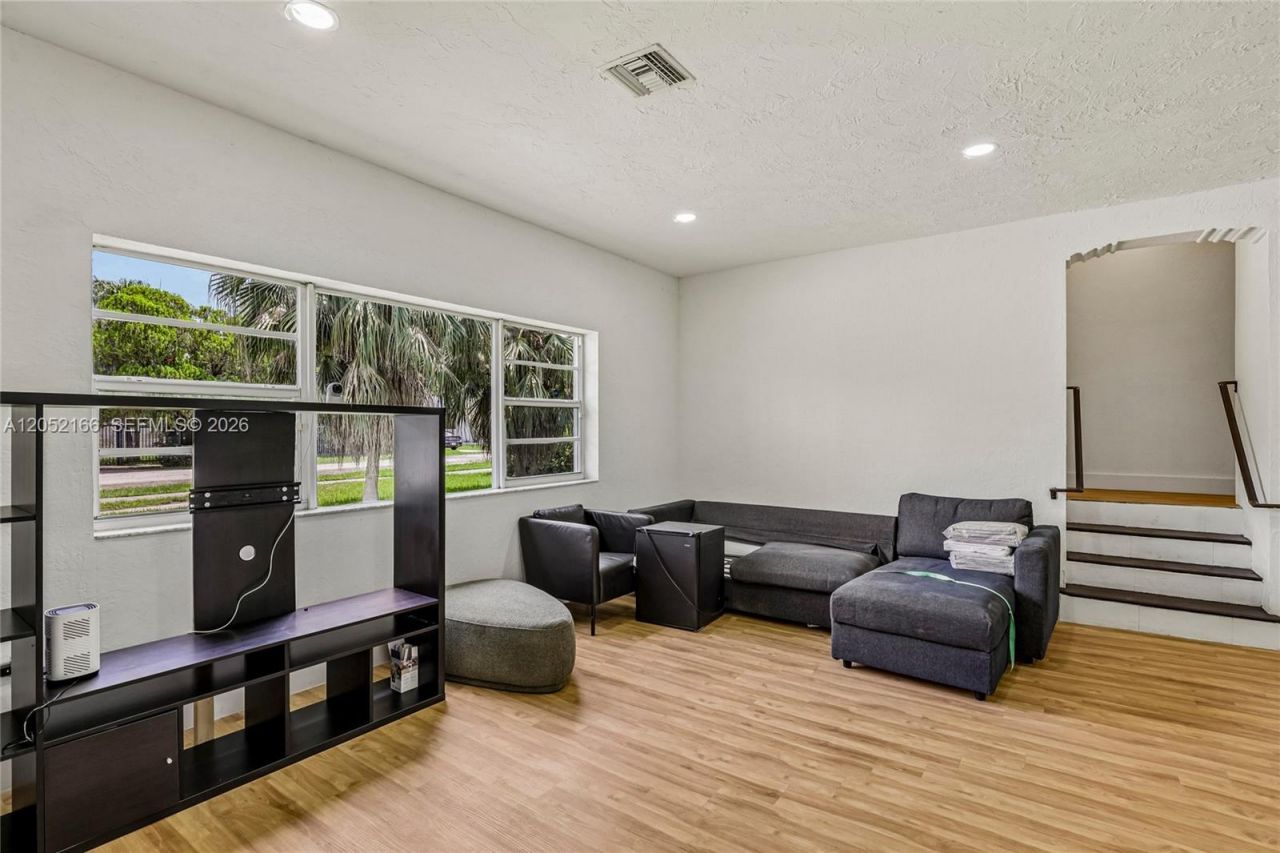 130 NW 85th St , Unit --, Miami, FL 33150 Photo