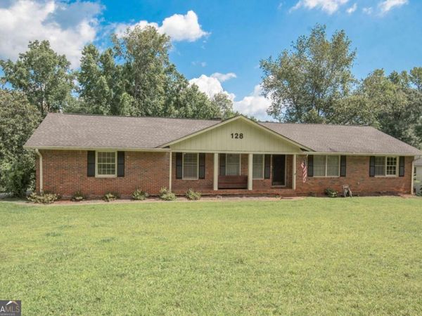 128 Robinhood Drive, Newnan, GA 30263