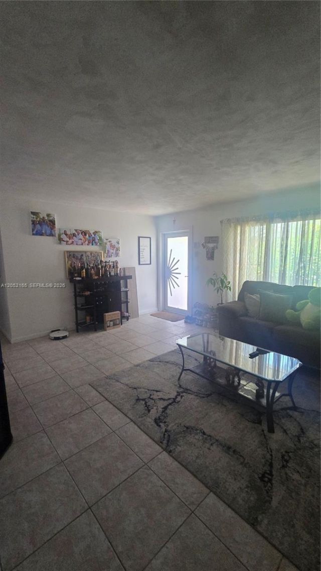 8291 NW 17th Ct , Pembroke Pines, FL 33024 Photo