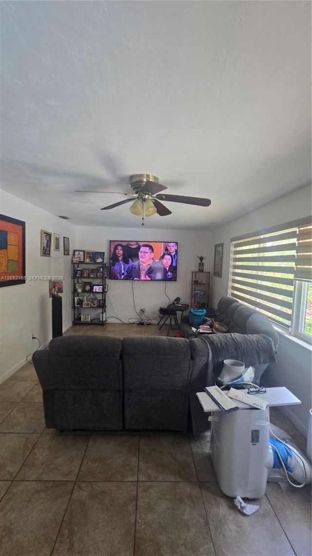 8291 NW 17th Ct , Pembroke Pines, FL 33024 Photo