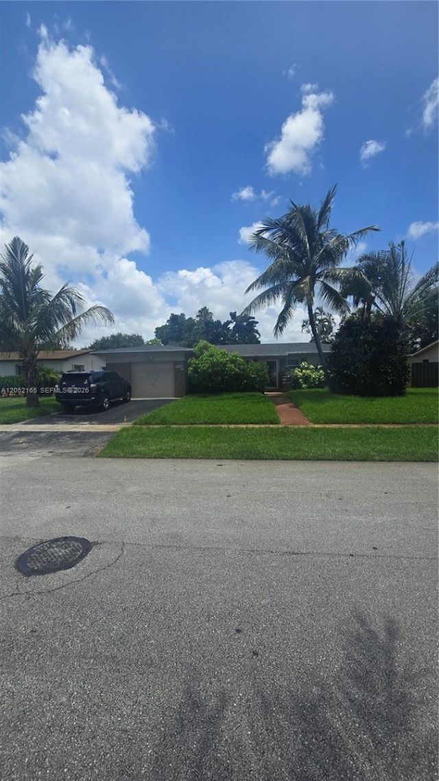 8291 NW 17th Ct , Pembroke Pines, FL 33024 Photo