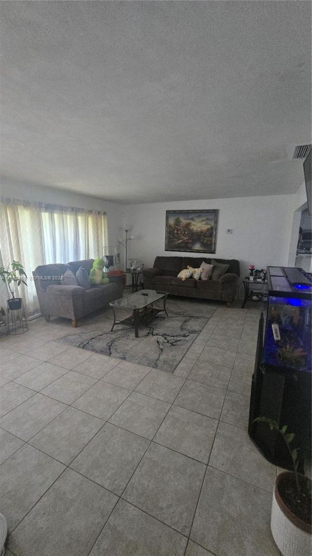 8291 NW 17th Ct , Pembroke Pines, FL 33024 Photo