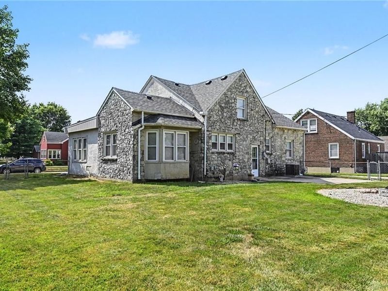 407 Virginia Avenue, Troy, OH 45373 Photo 4