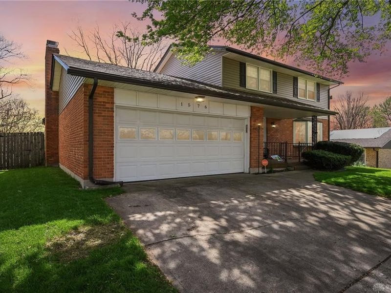 1576 Burchwood, Fairborn, OH 45324 Photo 1