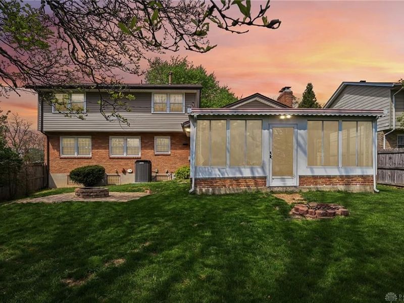 1576 Burchwood, Fairborn, OH 45324 Photo 6