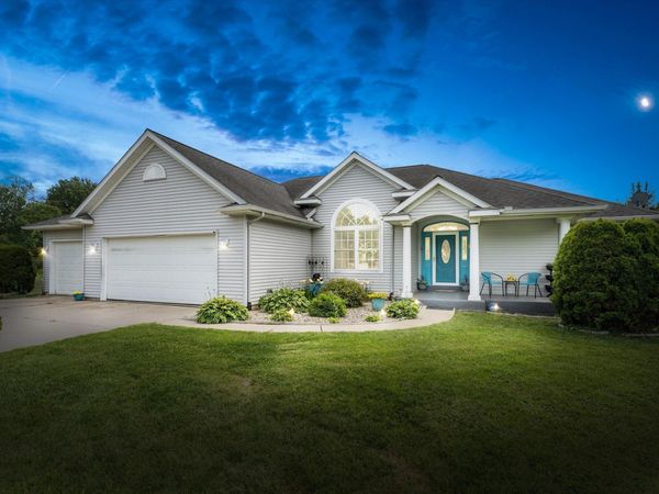 17883 Paradise Lake, Vandalia, MI 49095