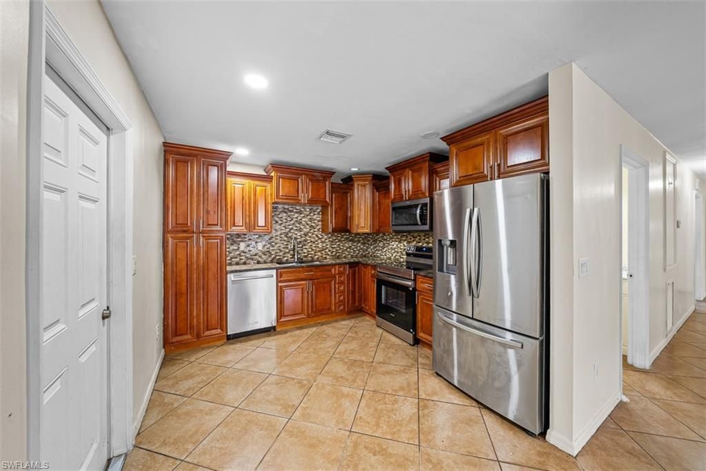 10274 Kingdom Ct, Naples, FL 34114 Photo