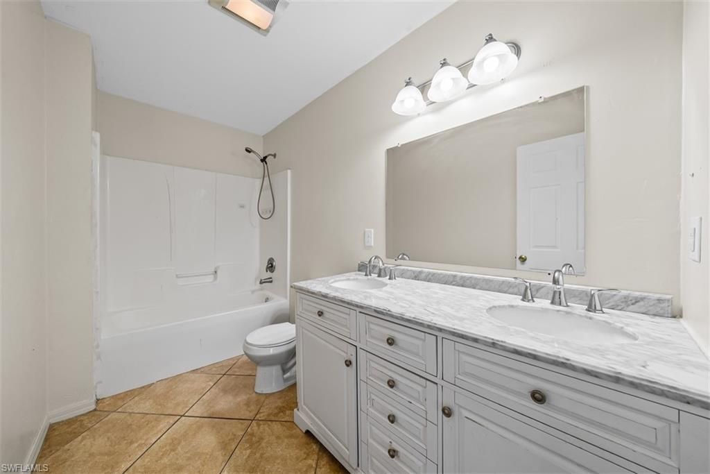 10274 Kingdom Ct, Naples, FL 34114 Photo
