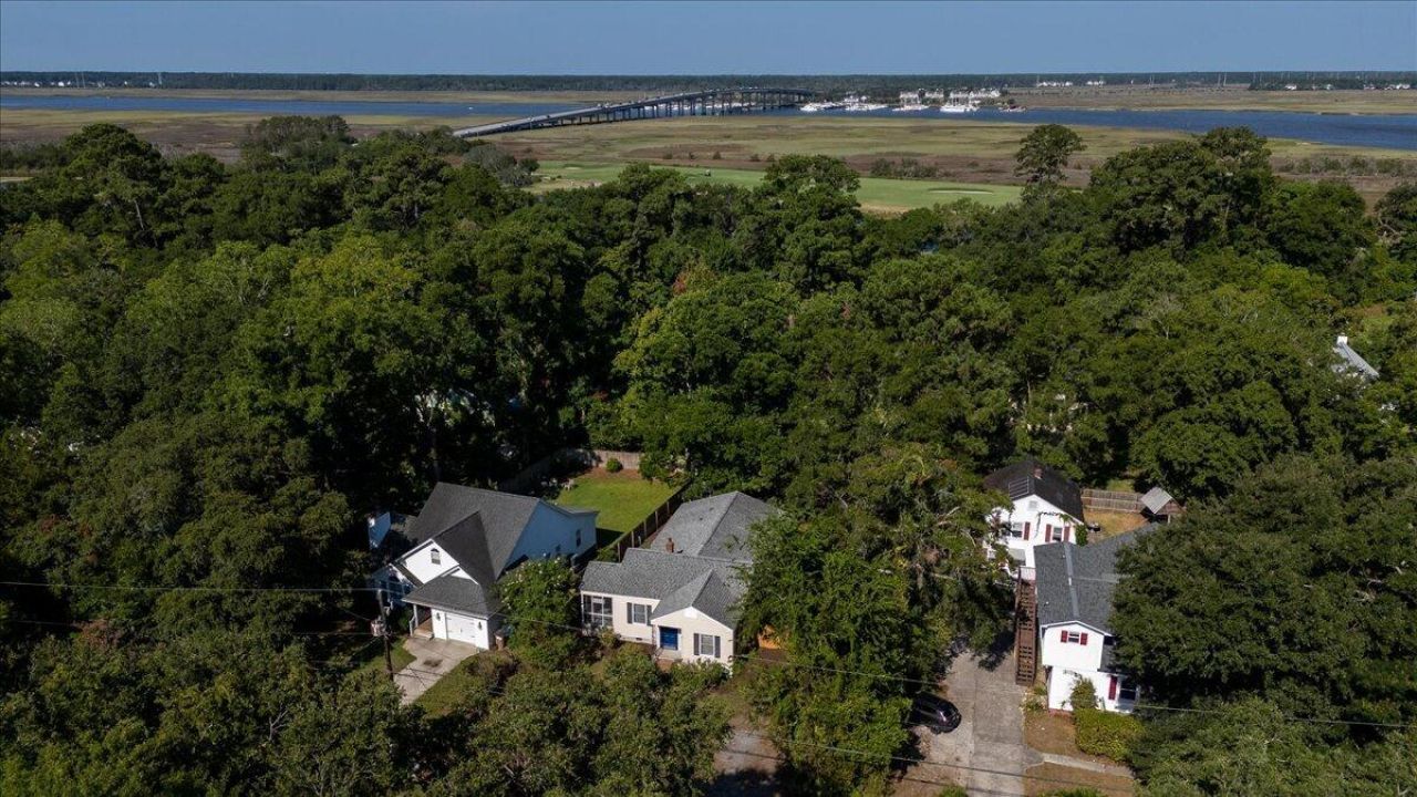 329 Riverland Drive Photo 11