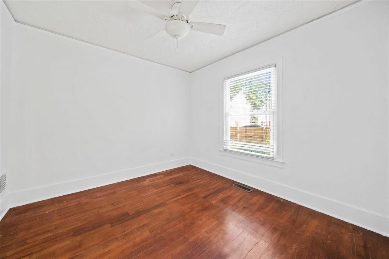329 Riverland Drive Photo 33