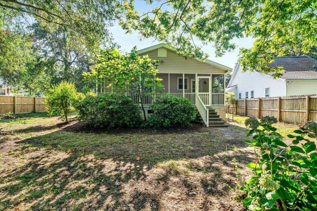 329 Riverland Drive Photo 7