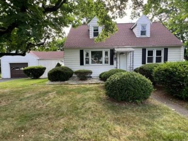 6854 N MAIN STREET , COOPERSBURG, PA 18036