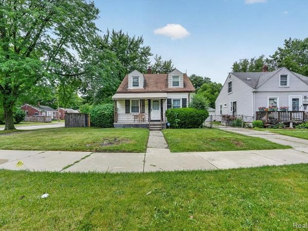 19209 Beaconsfield Street, Harper Woods, MI 48225