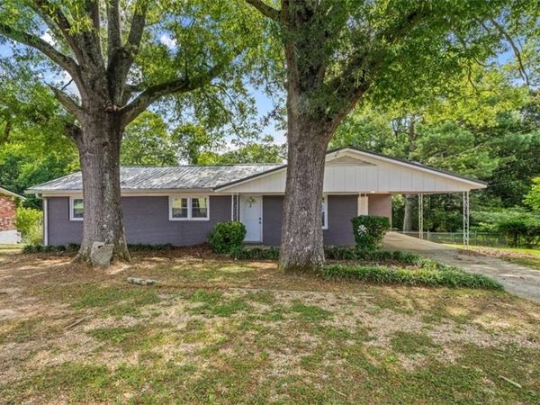 112 Greenbriar Drive , Cedartown, GA 30125