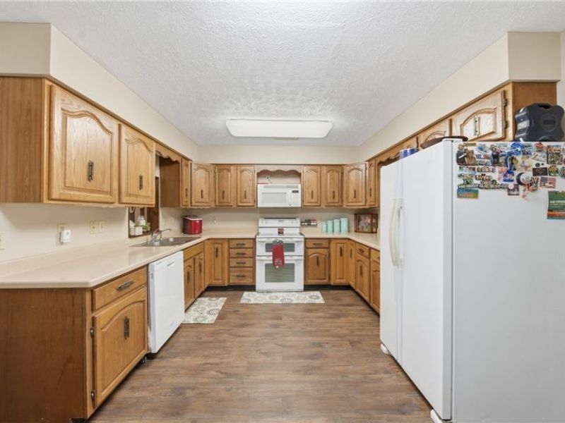 524 Ridgewood Boulevard, Belpre, OH 45714 Photo 18