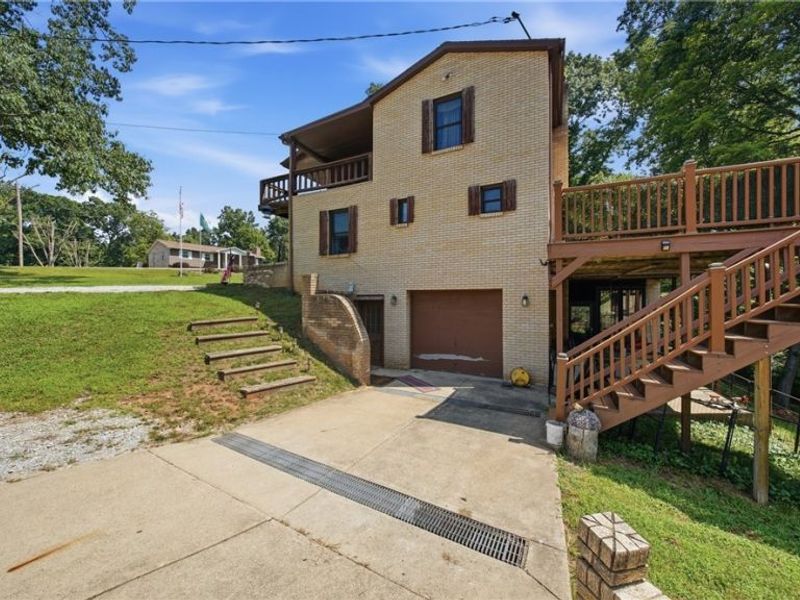 524 Ridgewood Boulevard, Belpre, OH 45714 Photo 9