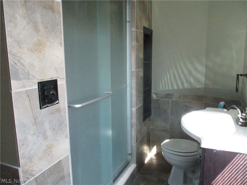 326 E Wilson Avenue, Girard, OH 44420 Photo 20