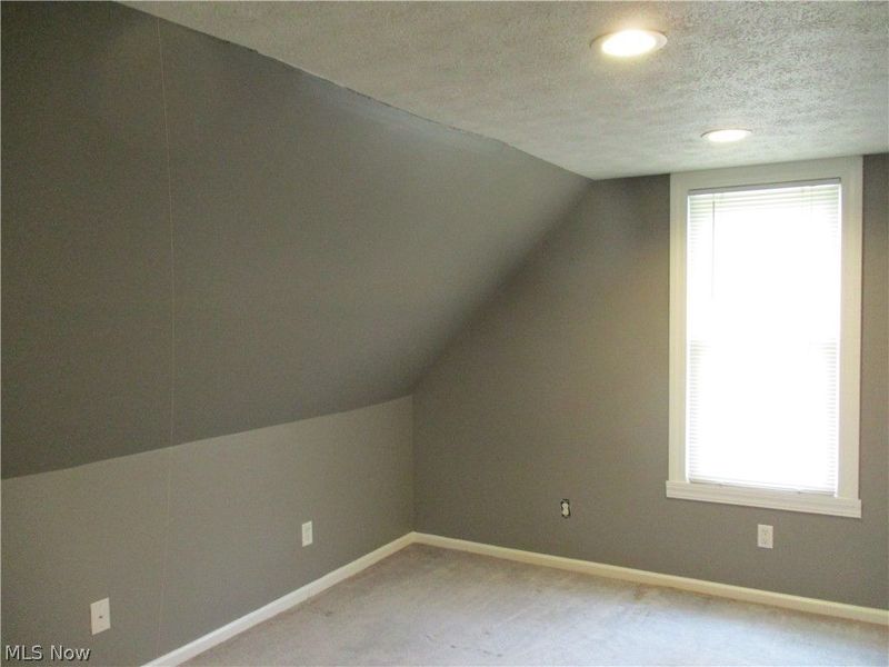 326 E Wilson Avenue, Girard, OH 44420 Photo 24
