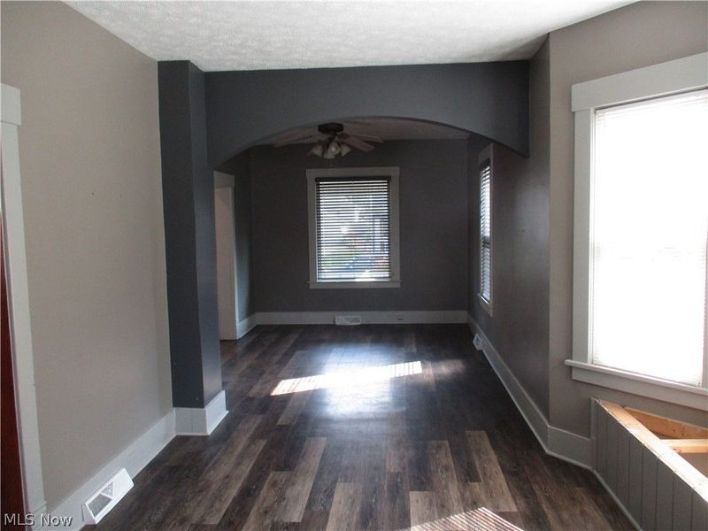 326 E Wilson Avenue, Girard, OH 44420 Photo 3