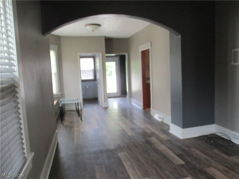 326 E Wilson Avenue, Girard, OH 44420 Photo 3