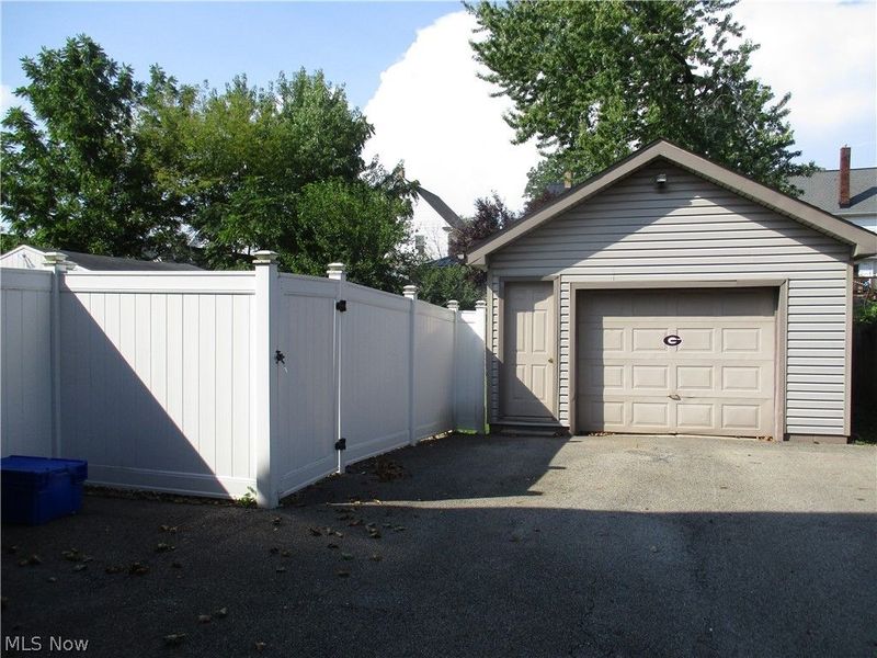 326 E Wilson Avenue, Girard, OH 44420 Photo 34
