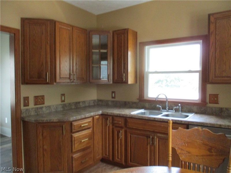 326 E Wilson Avenue, Girard, OH 44420 Photo 4
