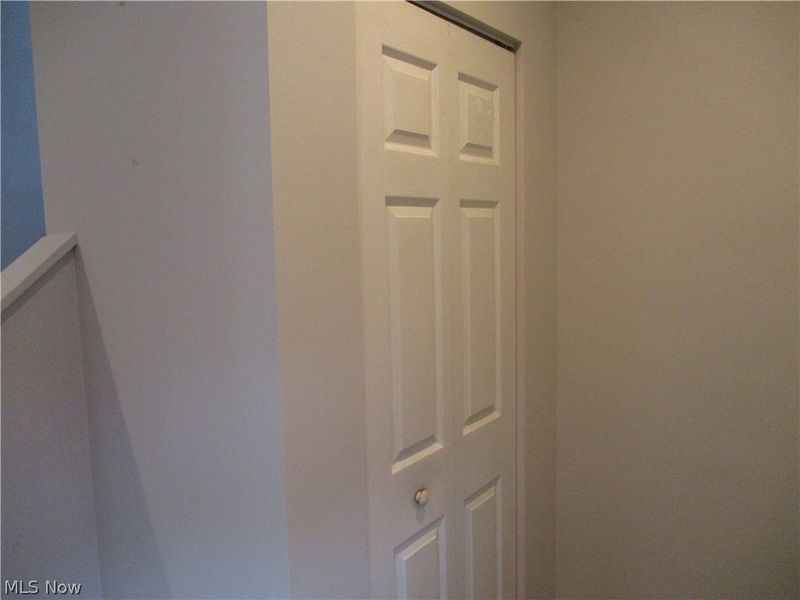 326 E Wilson Avenue, Girard, OH 44420 Photo 5
