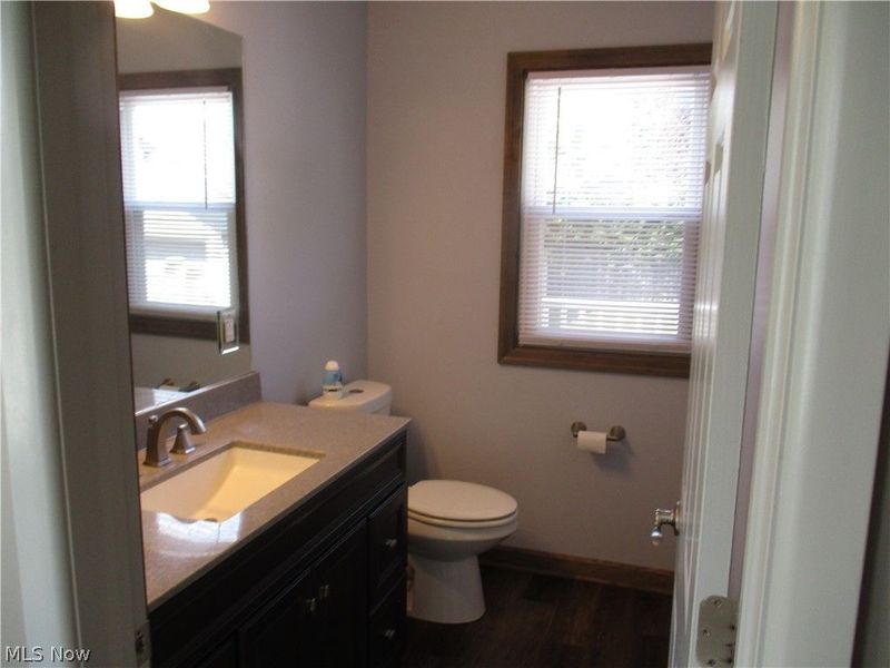 326 E Wilson Avenue, Girard, OH 44420 Photo 6