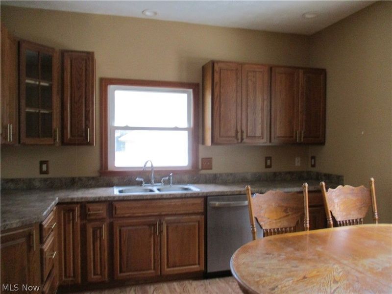 326 E Wilson Avenue, Girard, OH 44420 Photo 7