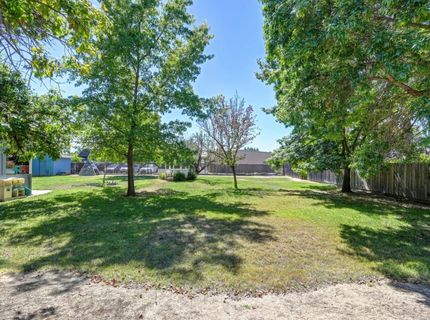 9271 Elk Grove Blvd, Elk Grove, CA 95624 Photo