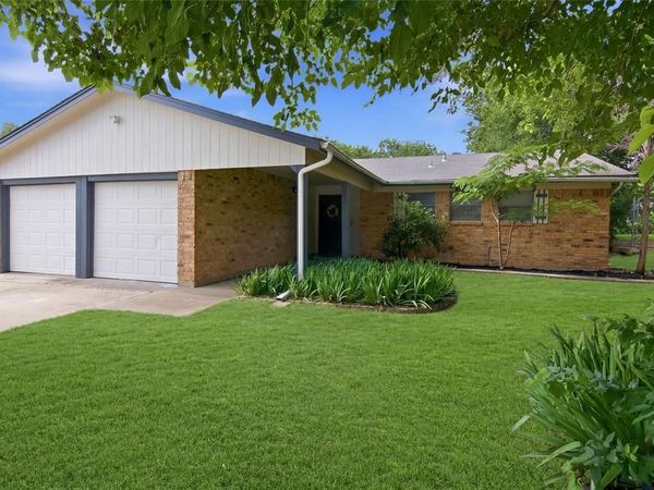 6017 Blueridge Drive , Watauga, TX 76148