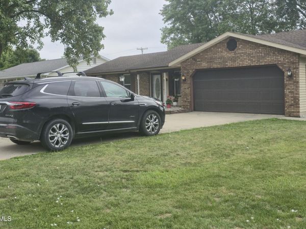1029 N Emerald Road , Paulding, OH 45879