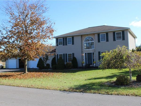 1 Higby Hills Drive , New Hartford, NY 13413