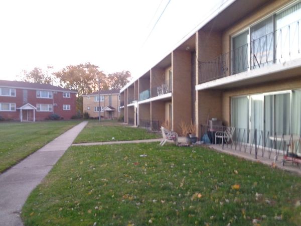 5818 107th courtway , Unit 10, Chicago Ridge, IL 60415