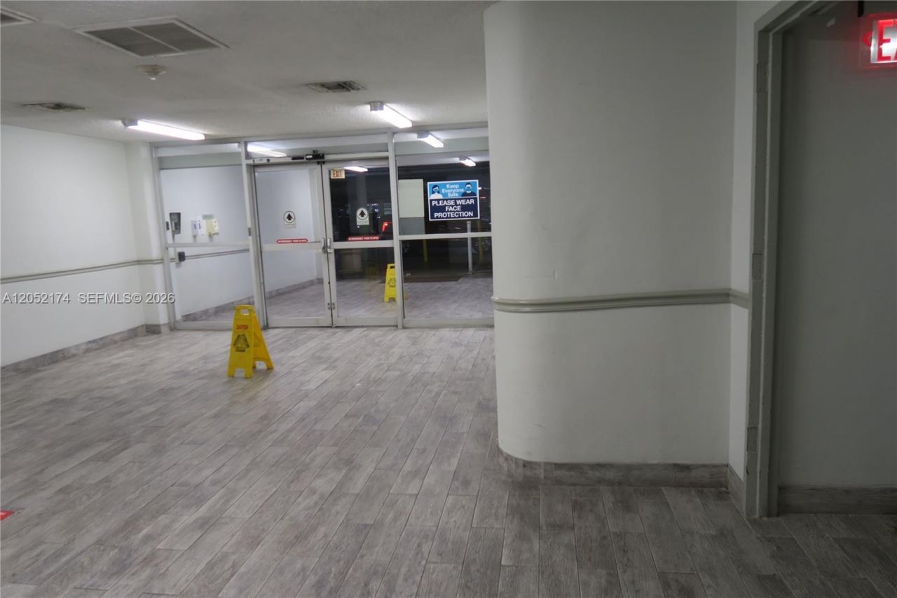 999 Brickell Bay Dr, Unit 1904, Miami, FL 33131 Photo