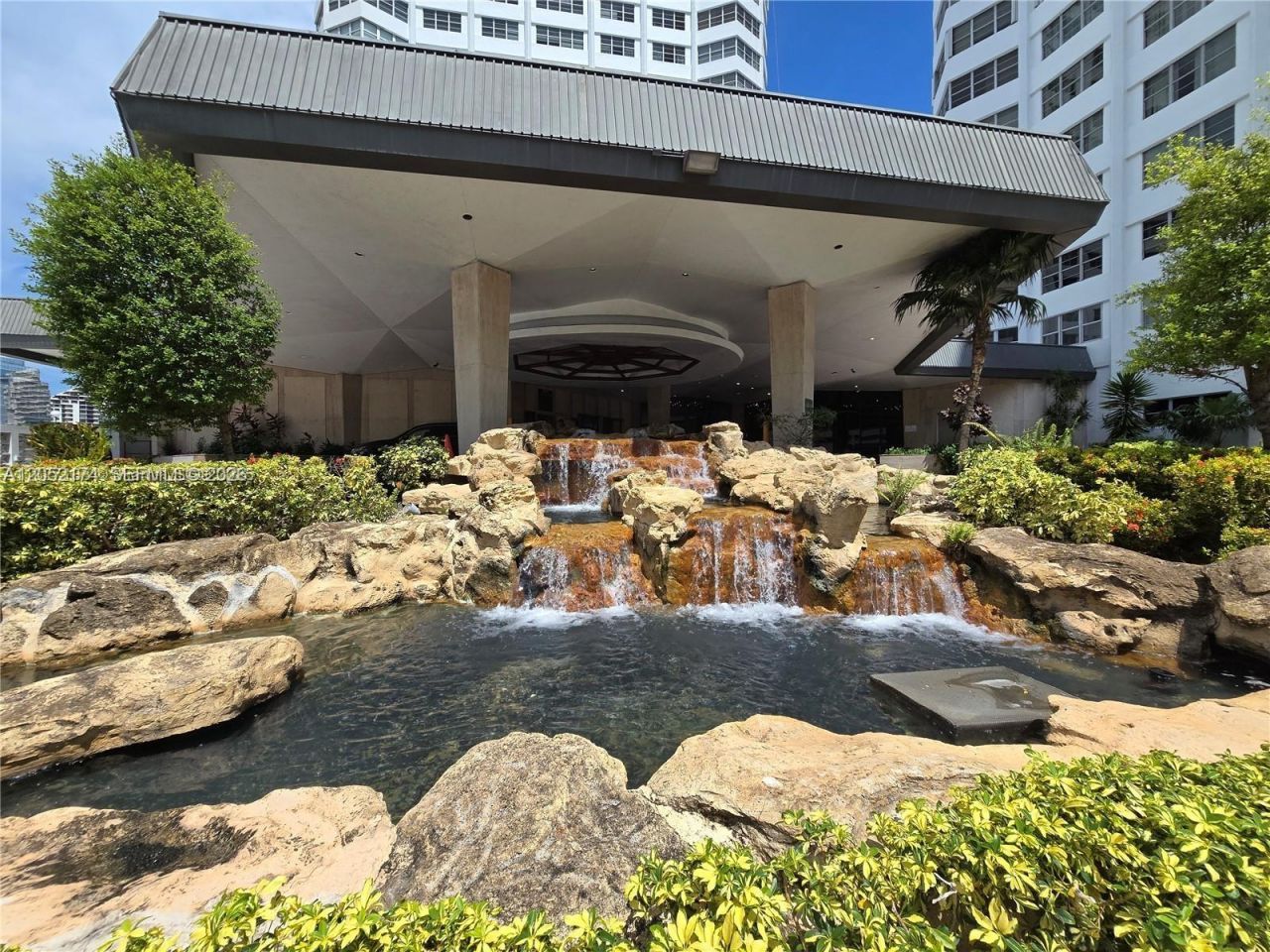 999 Brickell Bay Dr, Unit 1904, Miami, FL 33131 Photo