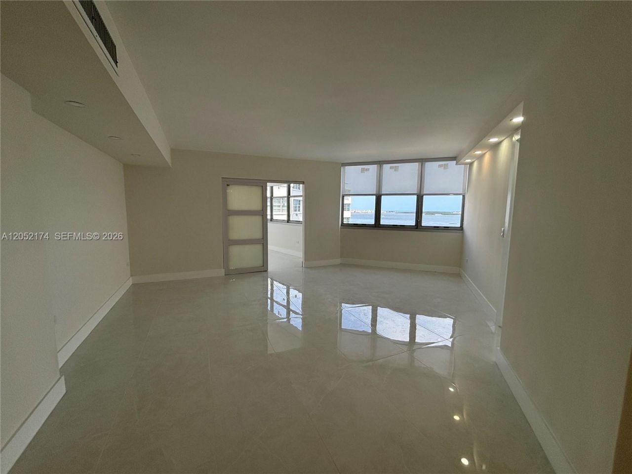 999 Brickell Bay Dr, Unit 1904, Miami, FL 33131 Photo