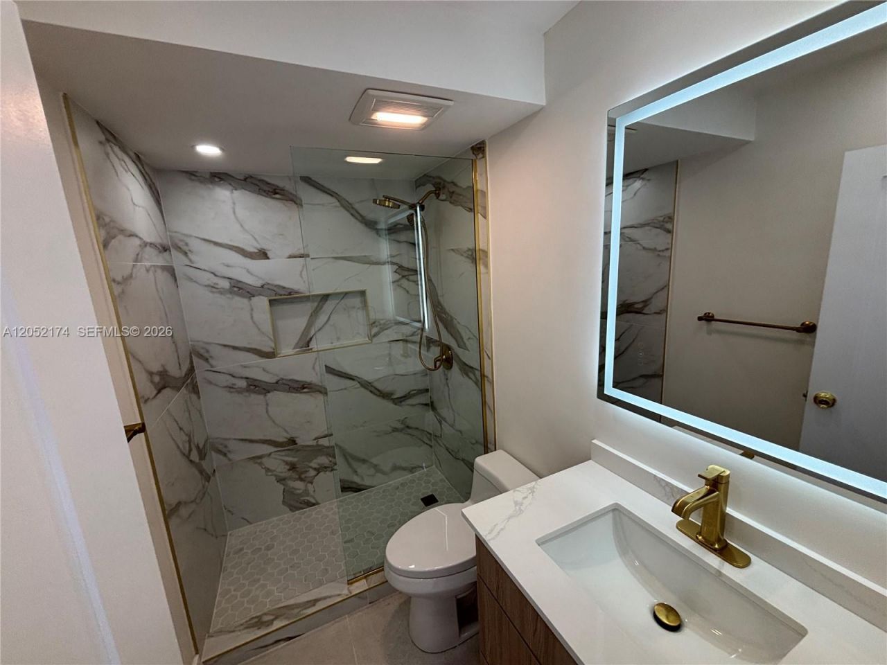 999 Brickell Bay Dr, Unit 1904, Miami, FL 33131 Photo