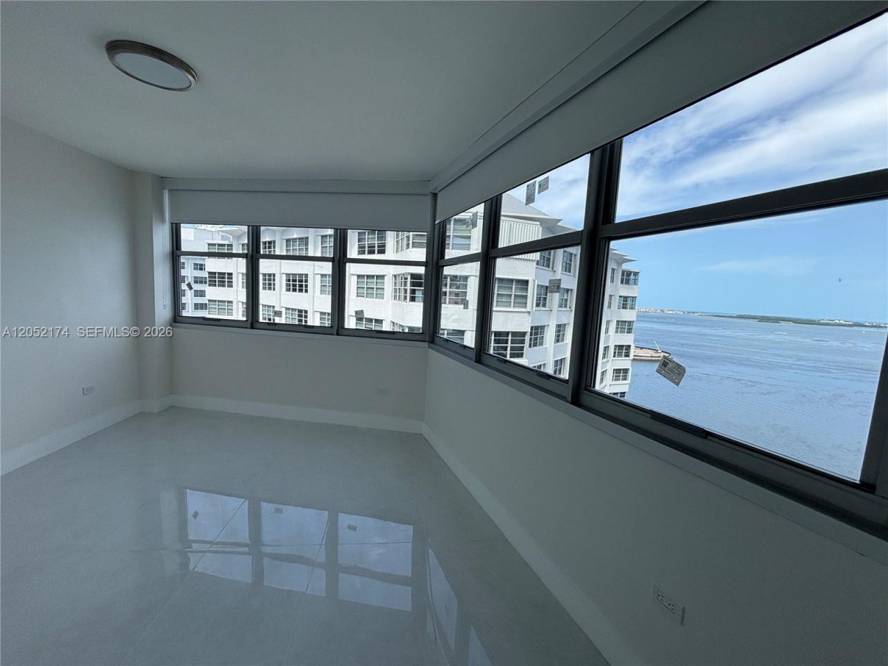 999 Brickell Bay Dr, Unit 1904, Miami, FL 33131 Photo