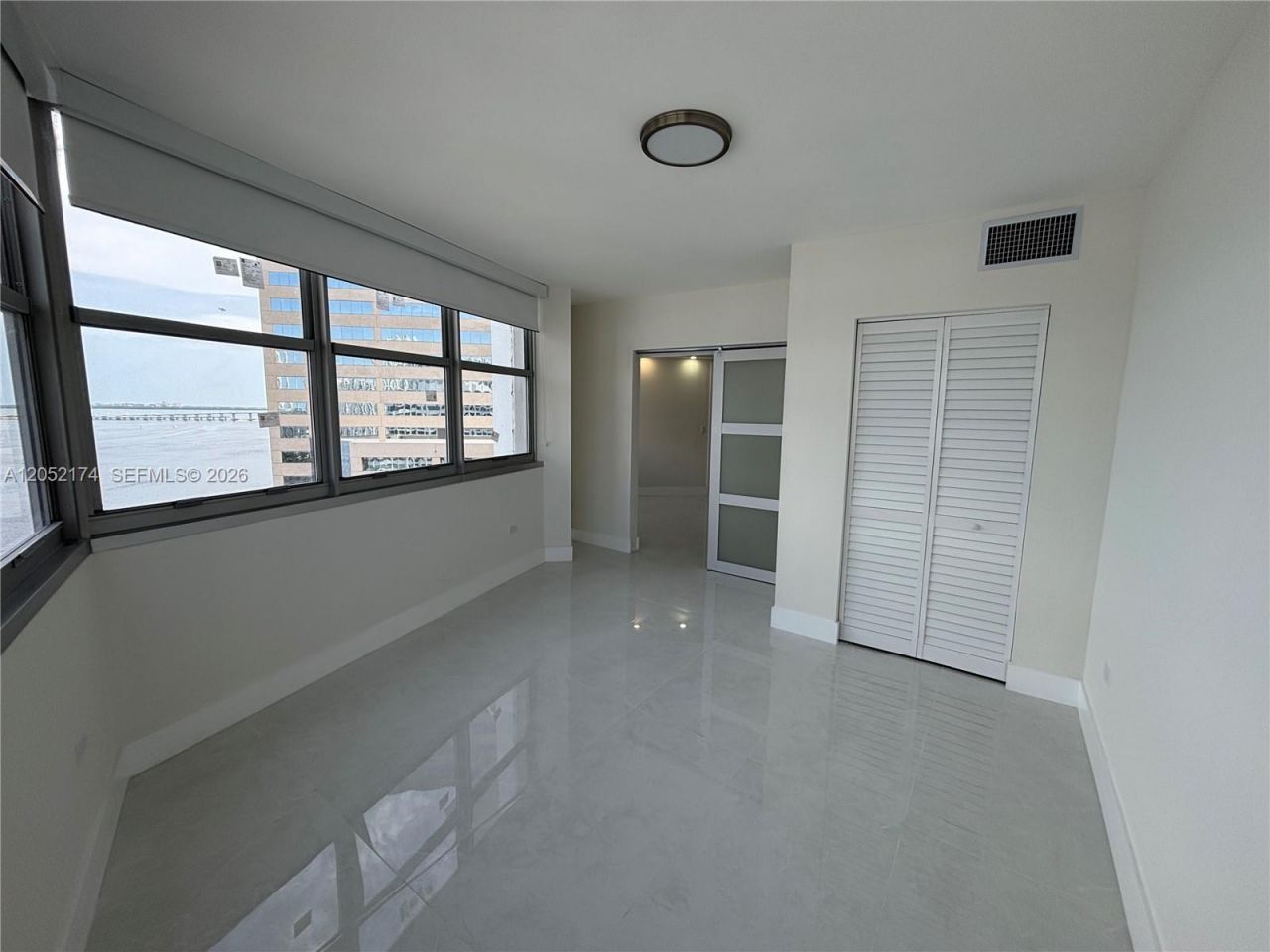 999 Brickell Bay Dr, Unit 1904, Miami, FL 33131 Photo