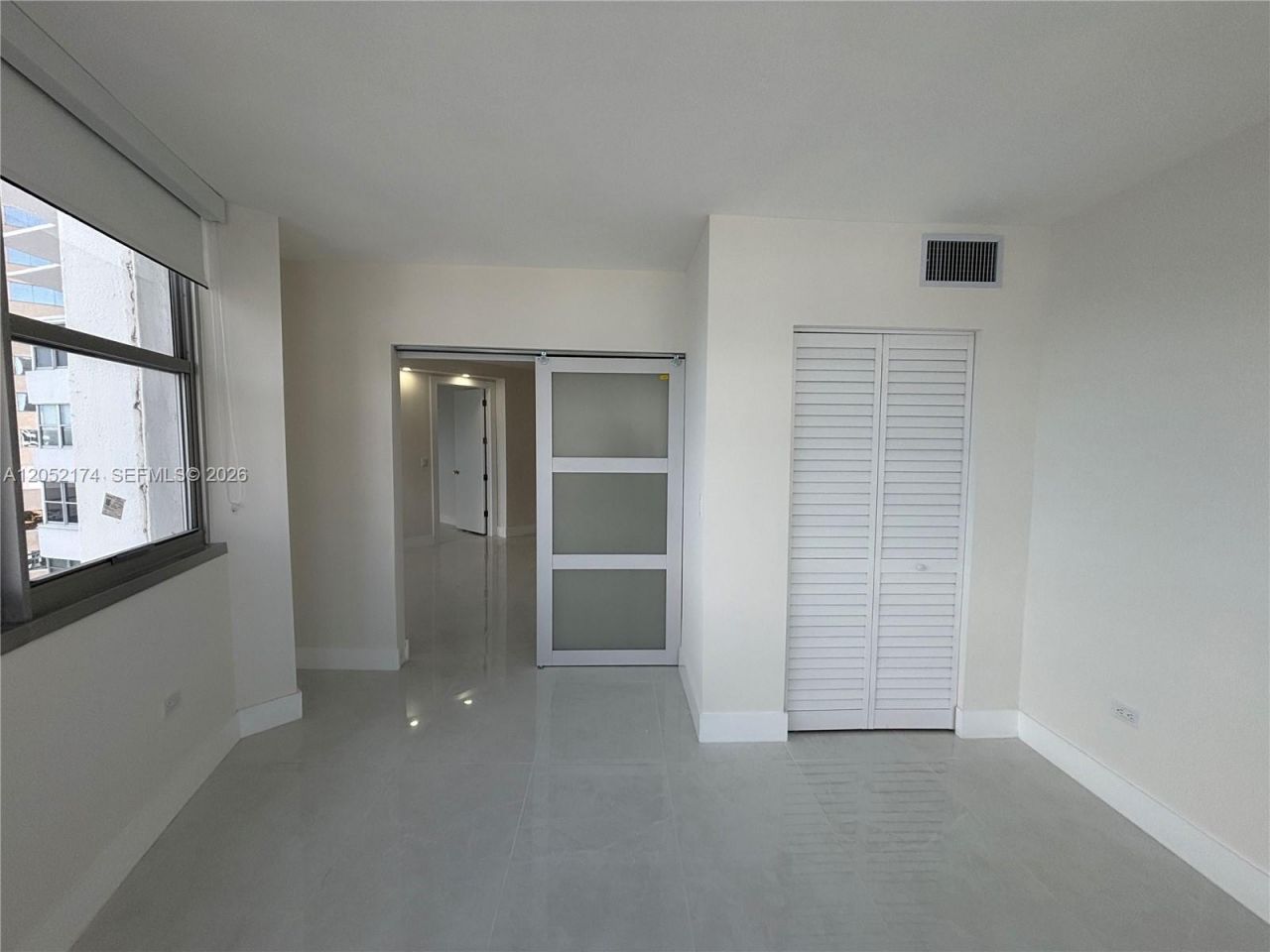 999 Brickell Bay Dr, Unit 1904, Miami, FL 33131 Photo