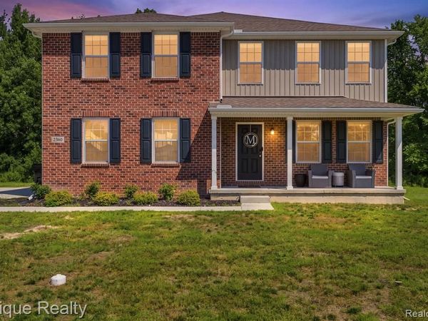 2360 Scenic Hollow Drive, Grand Blanc Twp, MI 48439