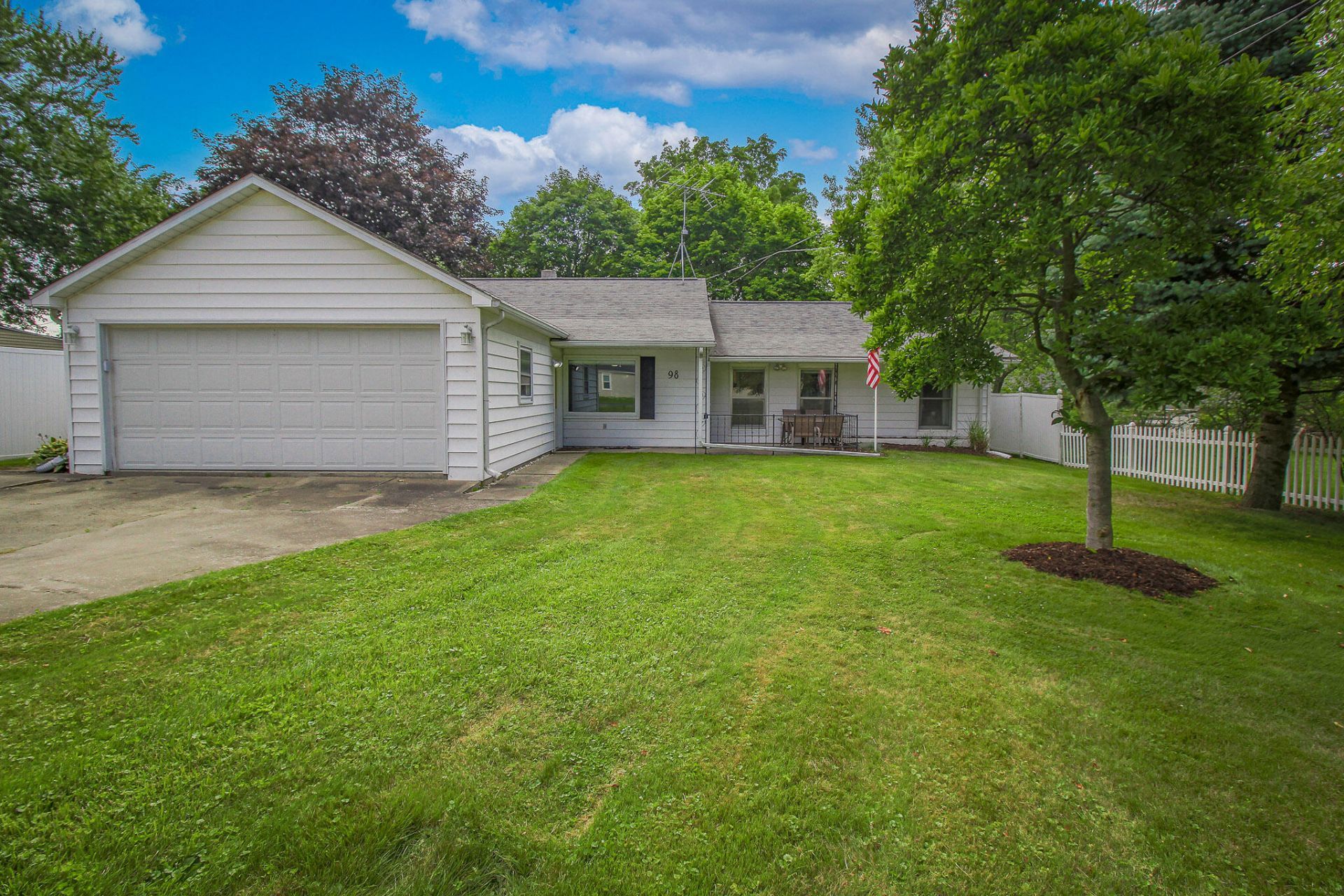 98 S 29th Street S, Battle Creek, MI 49015 Main Photo