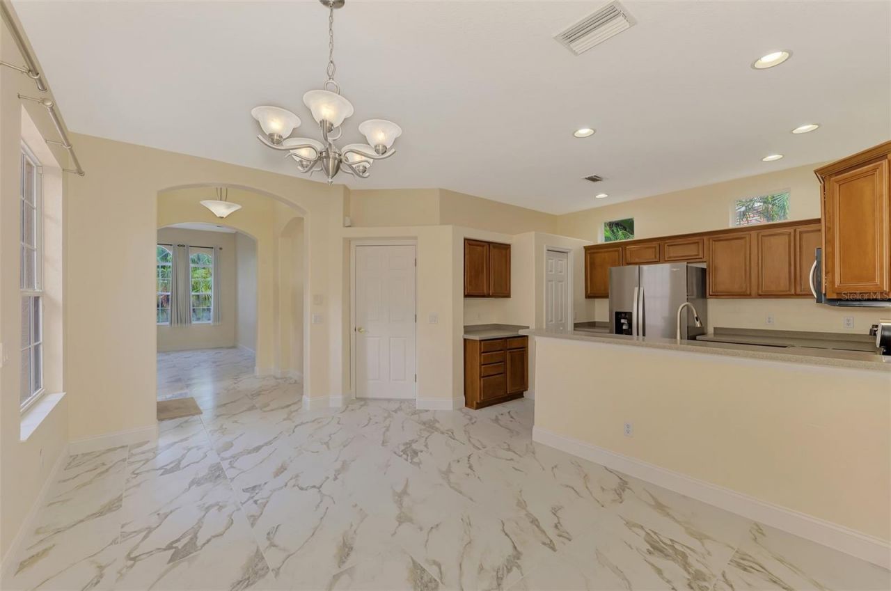 7803 33rd Street E, Sarasota, FL 34243 Photo