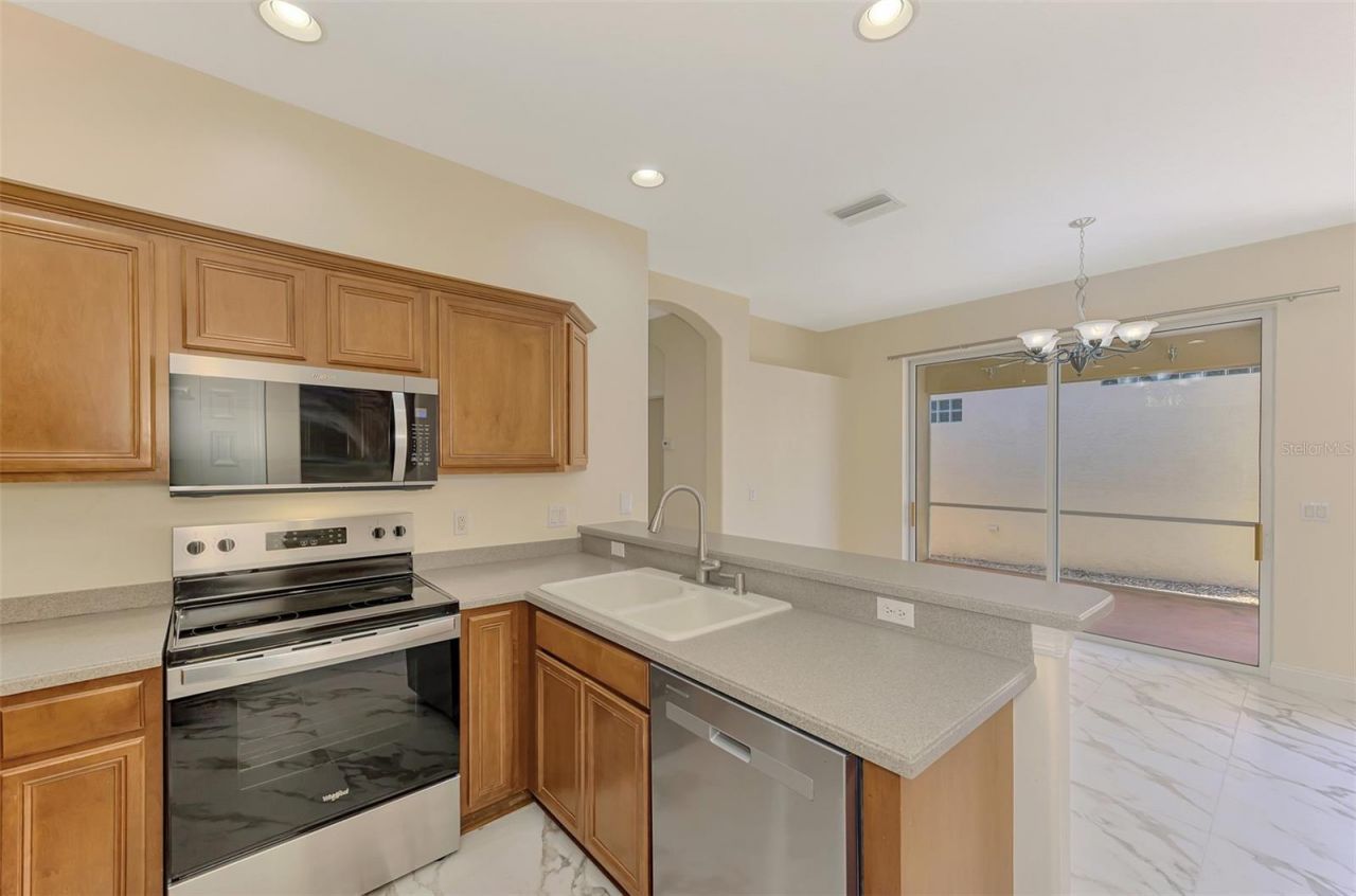 7803 33rd Street E, Sarasota, FL 34243 Photo
