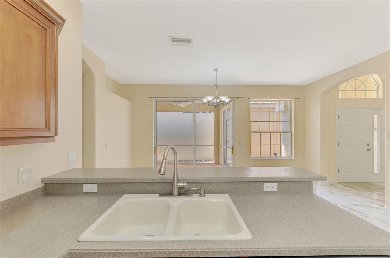 7803 33rd Street E, Sarasota, FL 34243 Photo