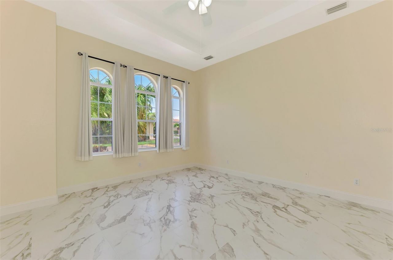 7803 33rd Street E, Sarasota, FL 34243 Photo