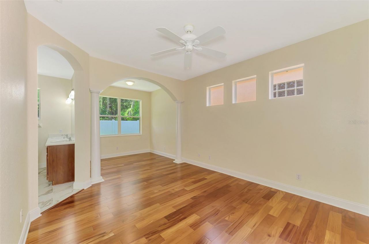 7803 33rd Street E, Sarasota, FL 34243 Photo