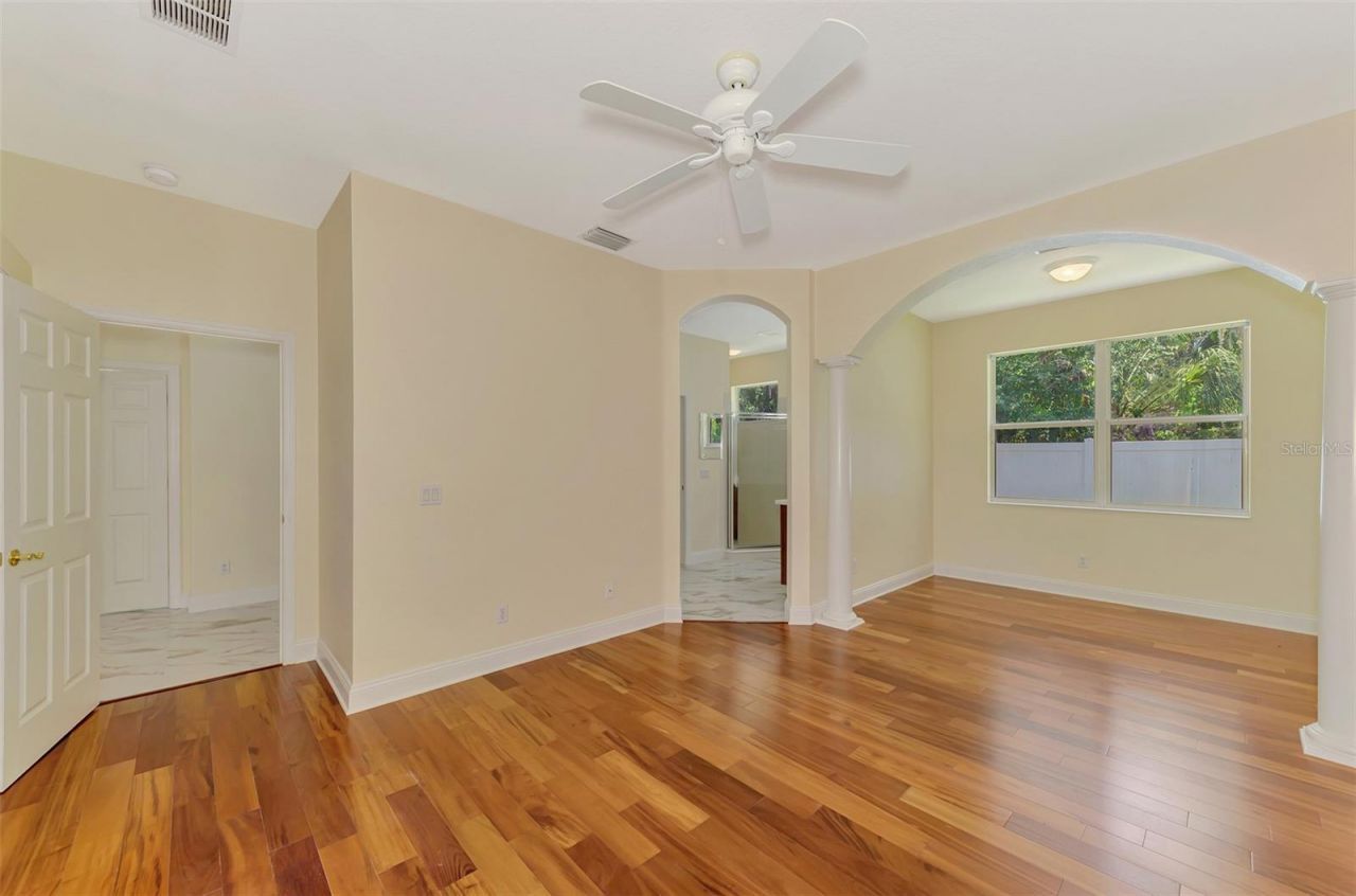 7803 33rd Street E, Sarasota, FL 34243 Photo